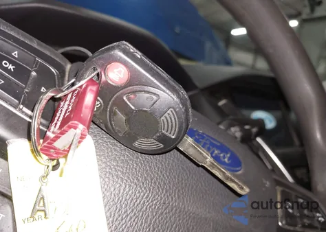 2018 Ford Focus Sel z USA, uszkodzony, nr VIN 1FADP3H28JL230749